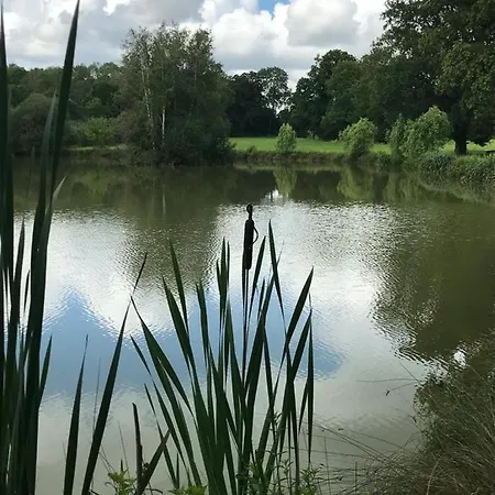 Domaine Du Clos Henri Bed & Breakfast *