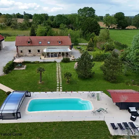 Bed & Breakfast Domaine Du Clos Henri Essay
