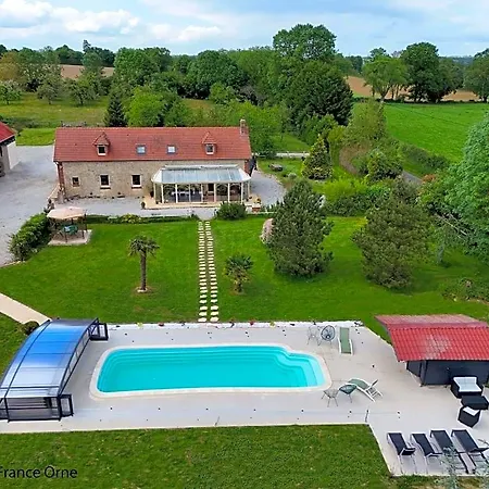 Bed & Breakfast Domaine Du Clos Henri 3*