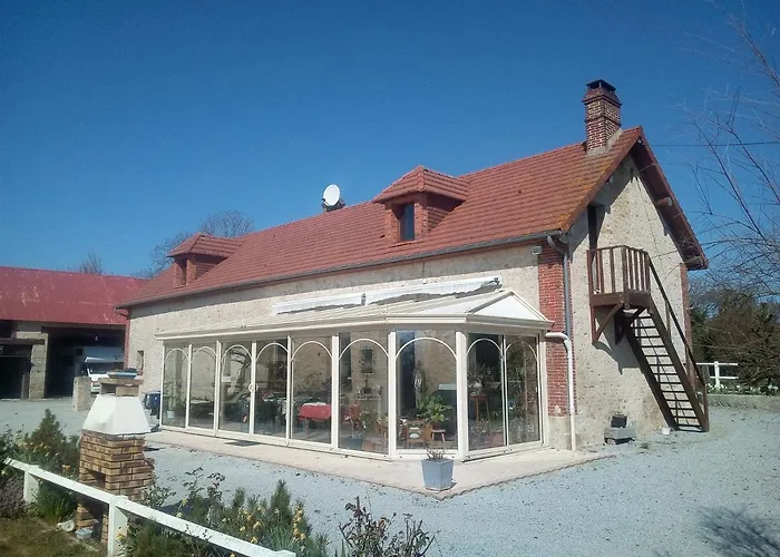 Domaine Du Clos Henri 3* Essay