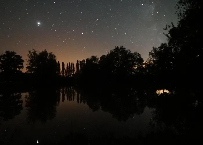 Domaine Du Clos Henri Couette-café Essay