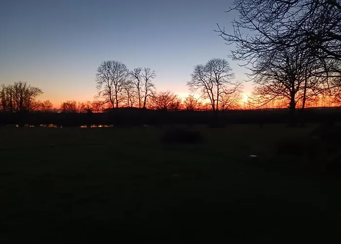 Couette-café Domaine Du Clos Henri Essay