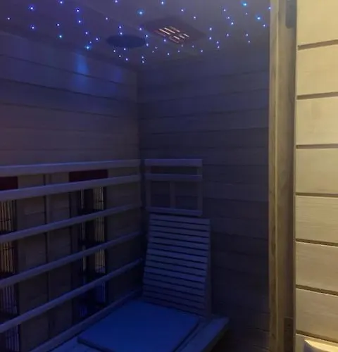 Domaine Du Clos Henri 3* Essay