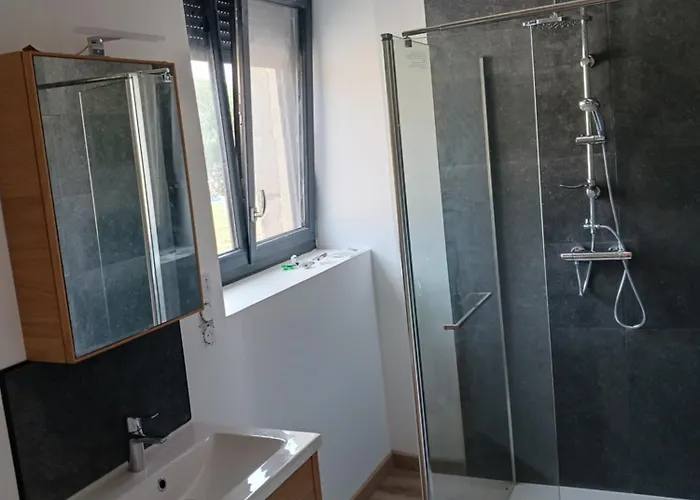 Domaine Du Clos Henri 3* Essay