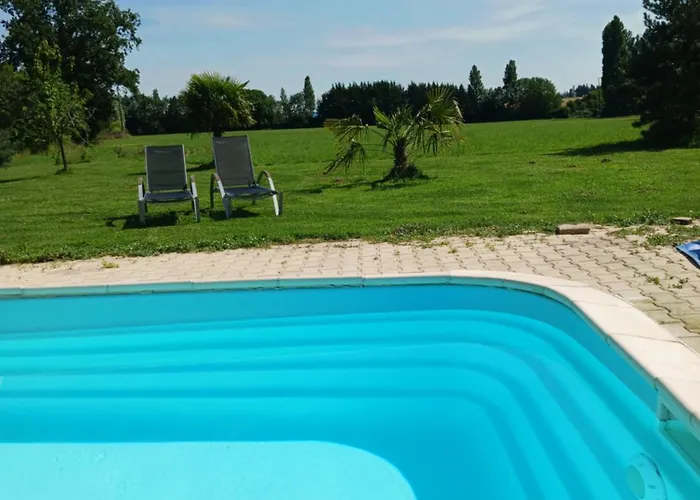 Couette-café Domaine Du Clos Henri 3*